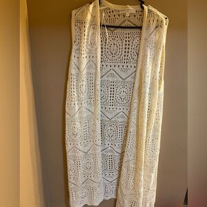 Plus size sleeveless cardigan